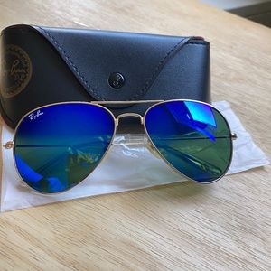 RAY-BANS AVIATOR FLASH LENSES - BLUE FLASH